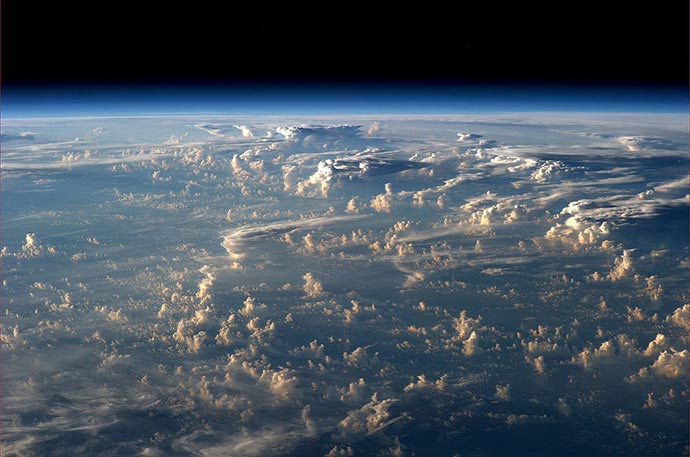 Облака с орбиты - фотографии астронавта Александра Герста