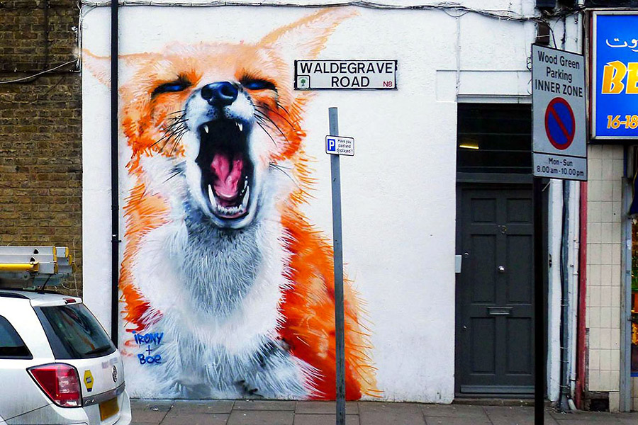 Работы дуэта Irony & Boe на улицах Восточного Лондона