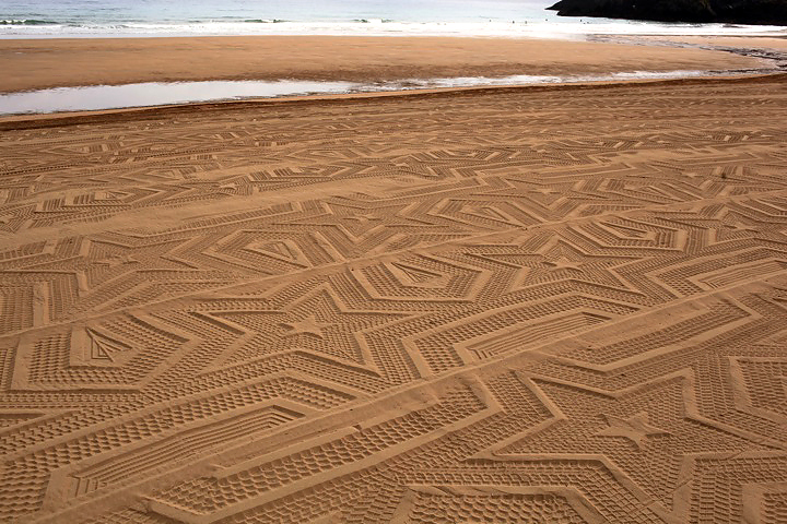 Знак на песке - искусство Гуниллы Клингберг