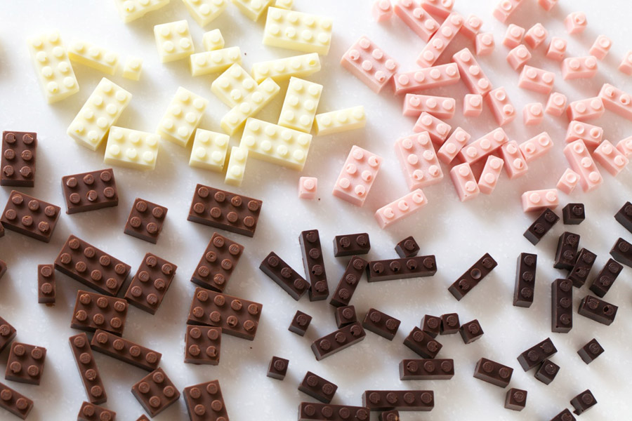 Съедобный конструктор Lego дизайнера Akihiro Mizuuchi, сделанный из шоколада