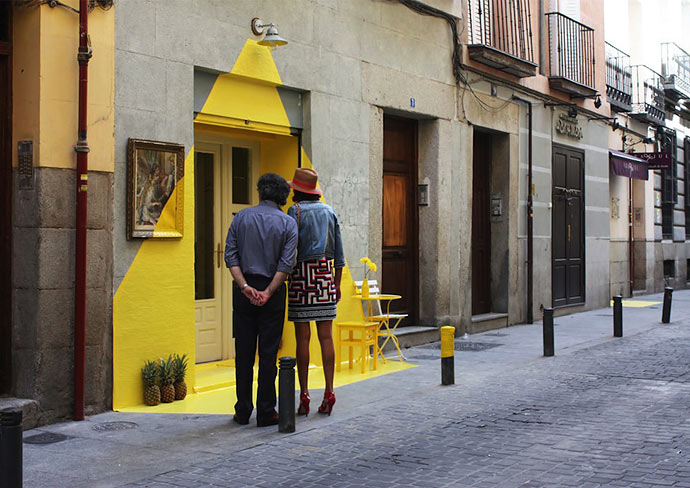 Уличная инсталляция испанской группы FOS