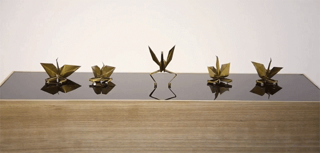 Танцующие бумажные журавлики японского дизайнера Ugoita