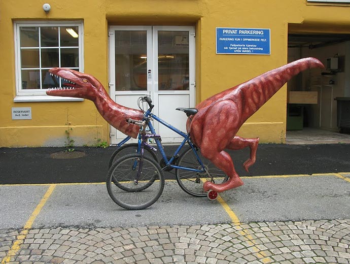Норвежский художник Markus Moestue и его велосипед-динозавр