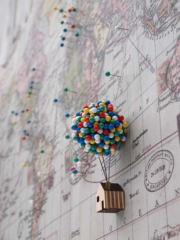 «Balloon Pin House» – набор булавок британского дизайнера Clive Roddy