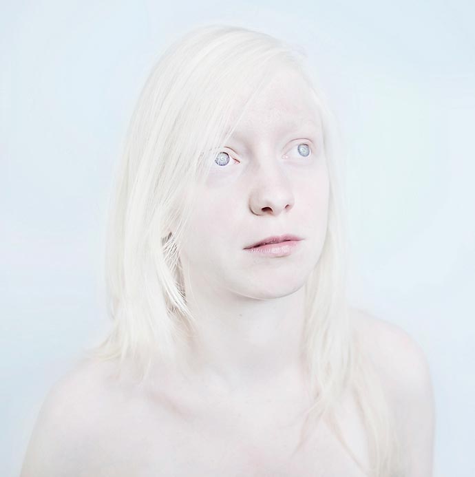 «Snow White» - серия портретов людей-альбиносов фламандского фотографа Sanne De Wilde