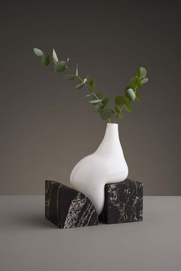 «Indefinite Vases» - трансформированные вазы дизайнеров Studio E.O