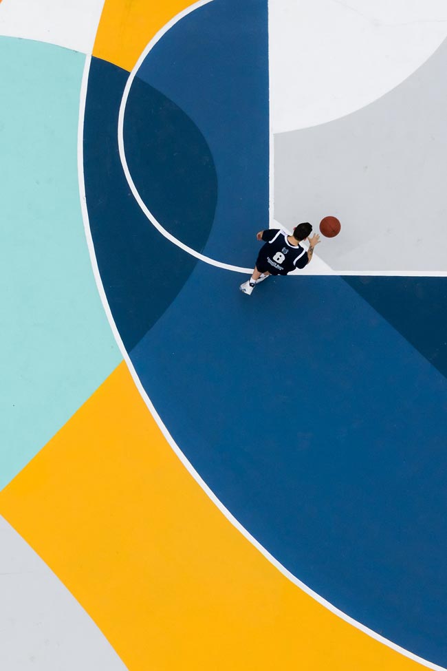 Баскетбольная площадка итальянского художника Gue