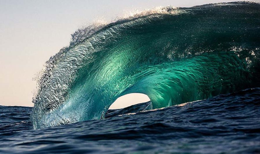 Море волнуется – раз… Морские волны на фотографиях Warren Keelan