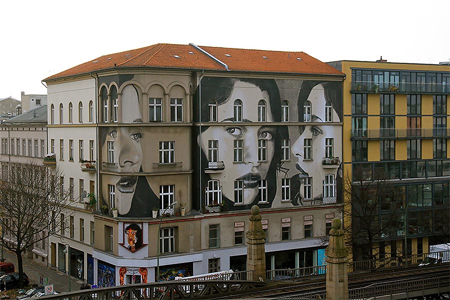 В трёх лицах : Масштабная работа RONE в Берлине