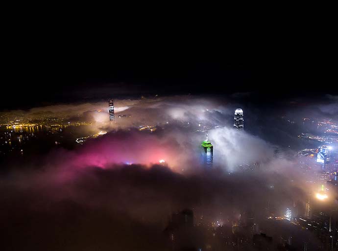 Туманы большого города : Фотографическая серия Andy Yeung